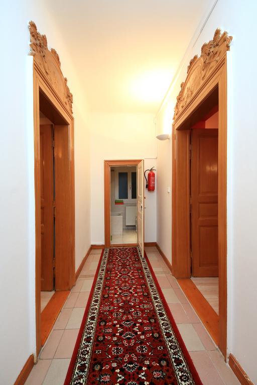 Historic Villa Apartments Prag Zimmer foto